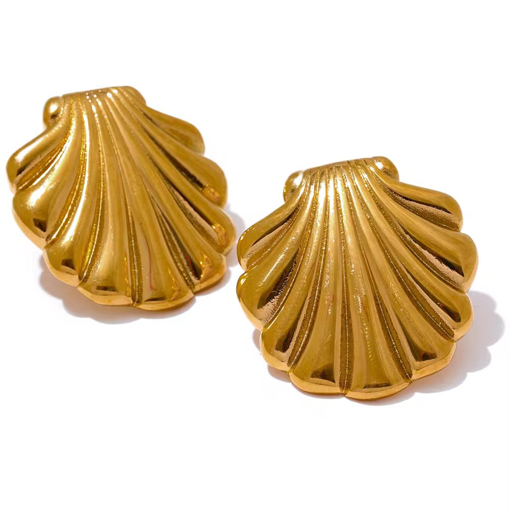 Premium stainless steel earrings finished with 18k gold plating