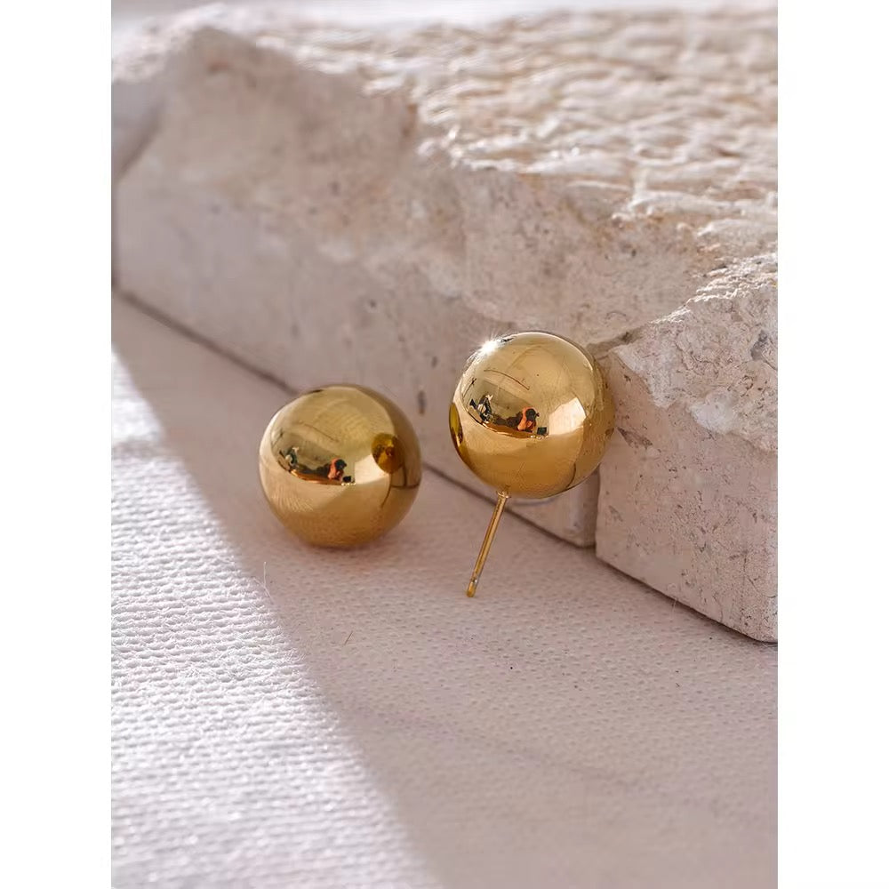 Premium stainless steel earrings finished with 18k gold plating