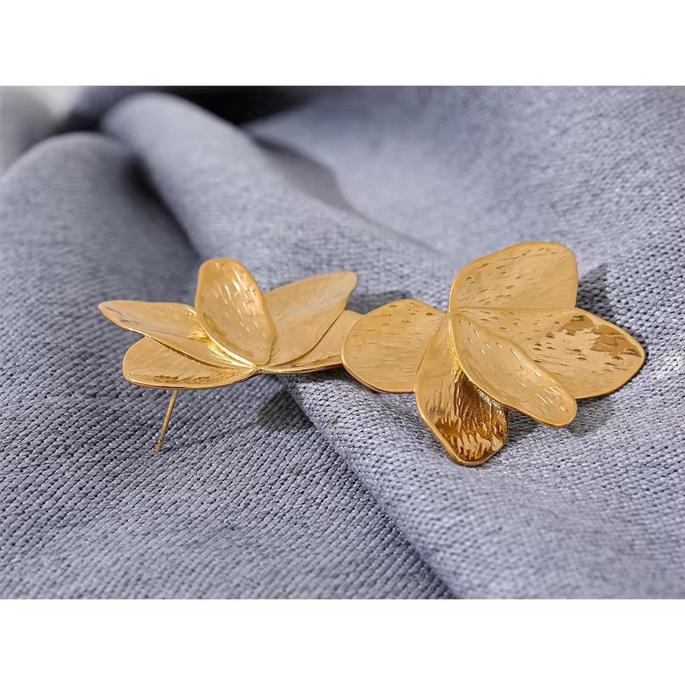 Premium stainless steel earrings finished with 18k gold plating