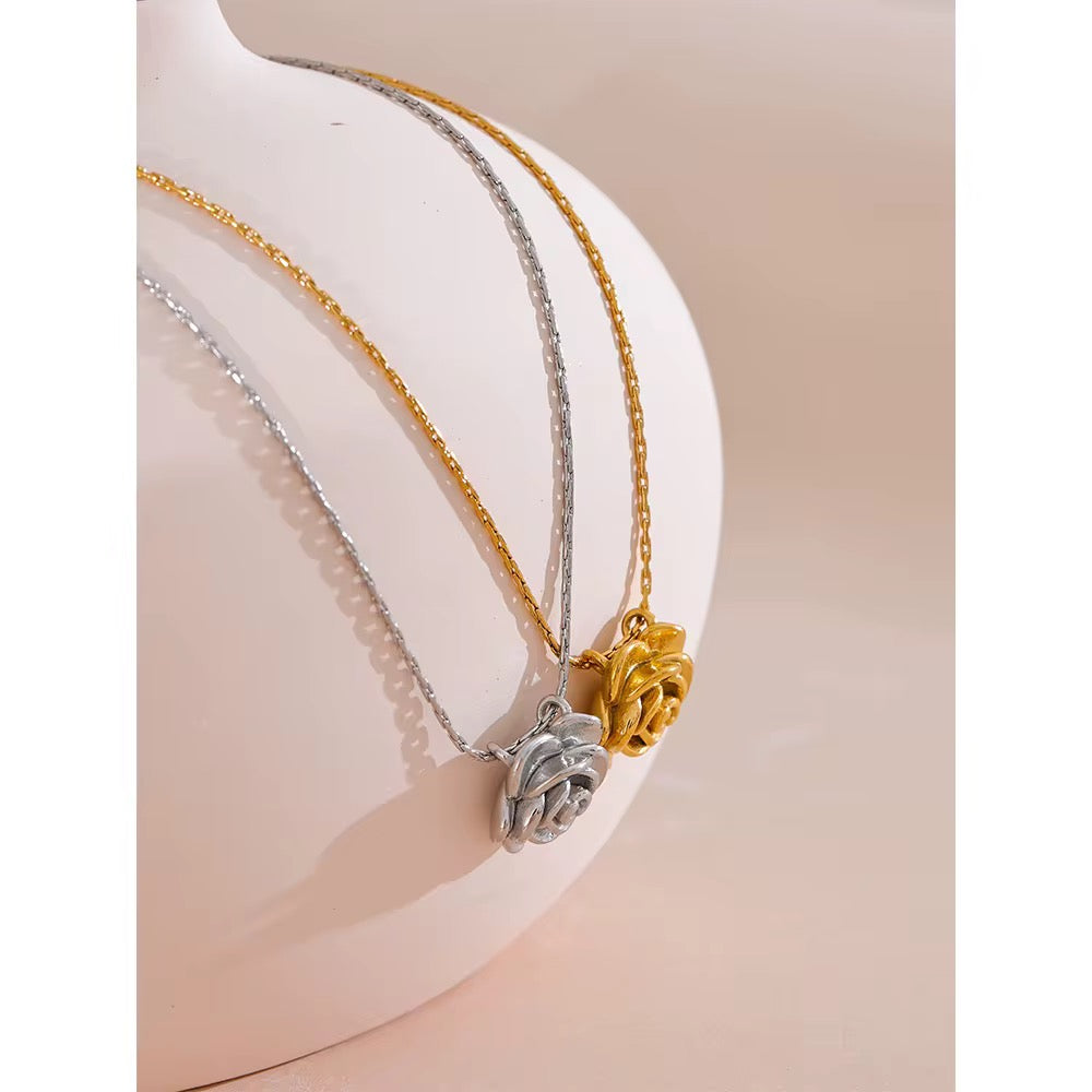 Premium stainless steel necklace finished with 18k gold plating