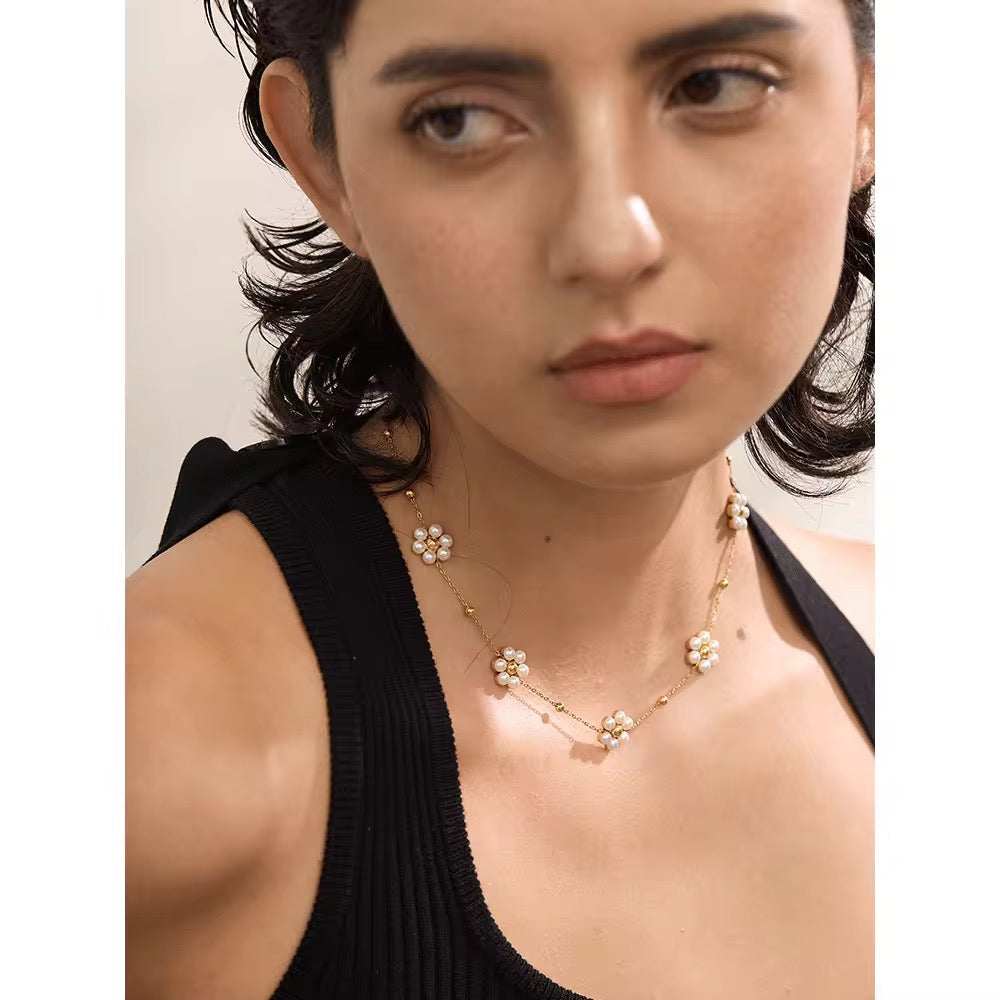 Premium stainless steel necklace finished with 18k gold plating