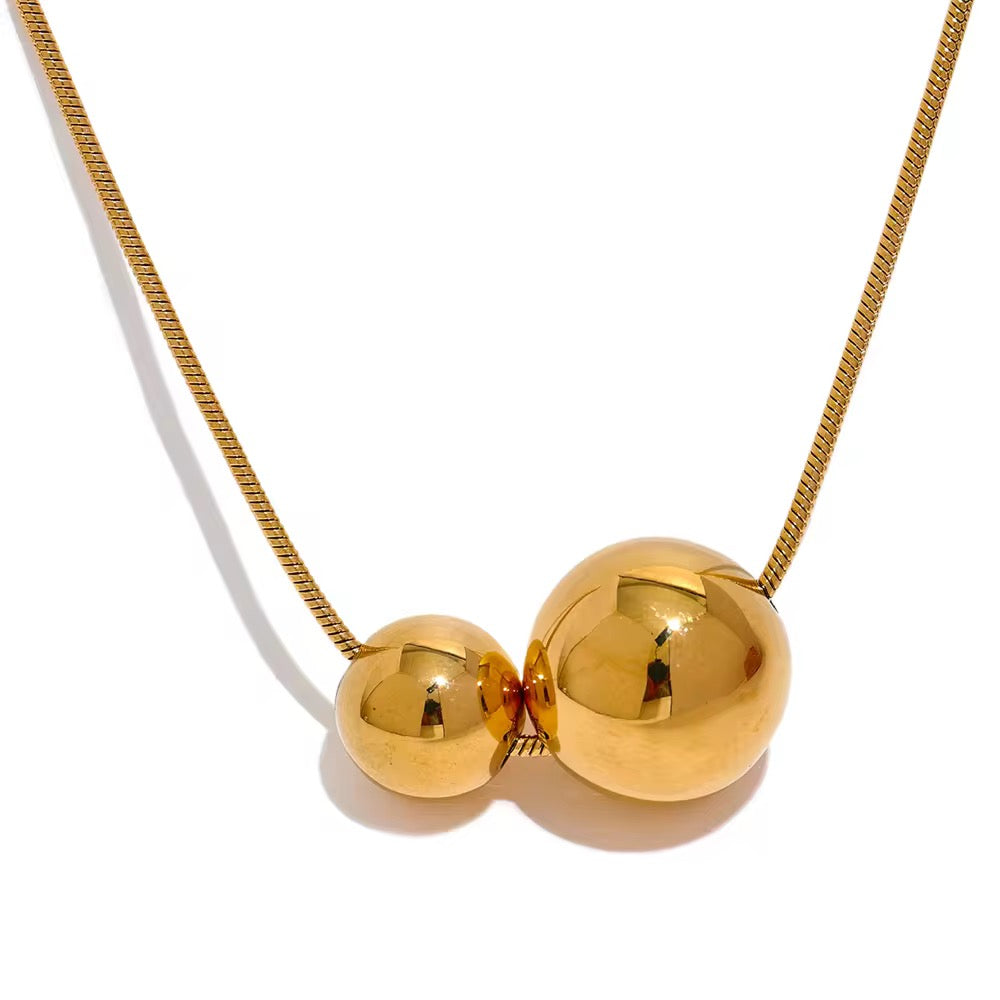 Premium stainless steel necklace finished with 18k gold plating