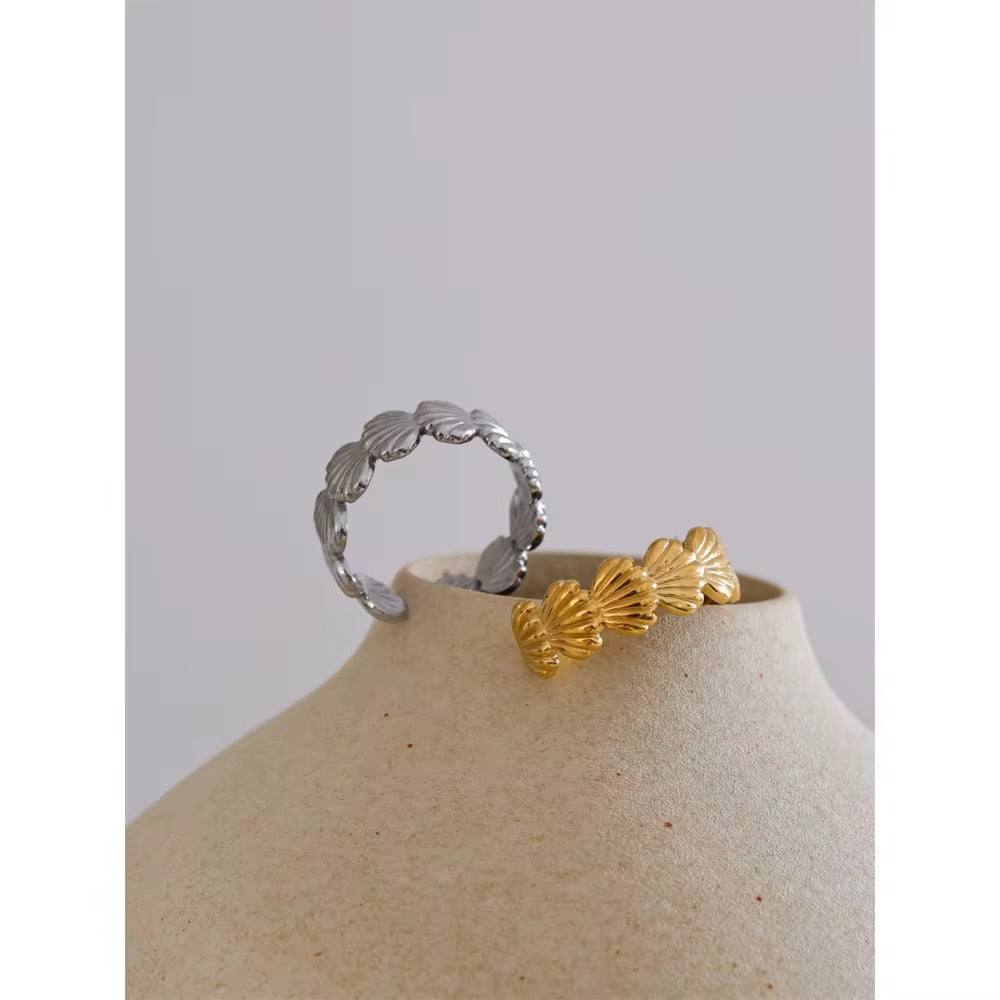 Premium stainless steel ring finished with 18k gold plating