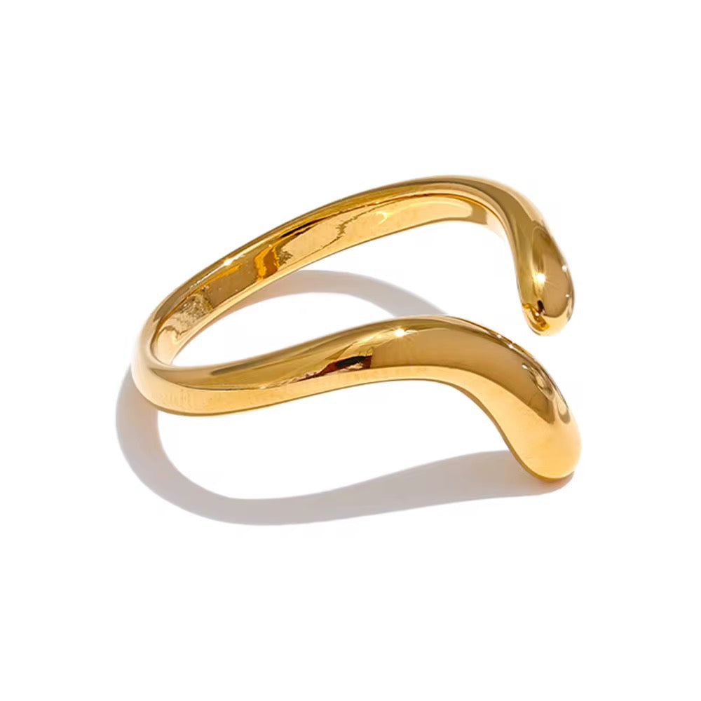 Premium stainless steel ring finished with 18k gold plating