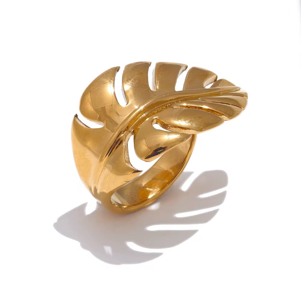 Premium stainless steel ring finished with 18k gold plating