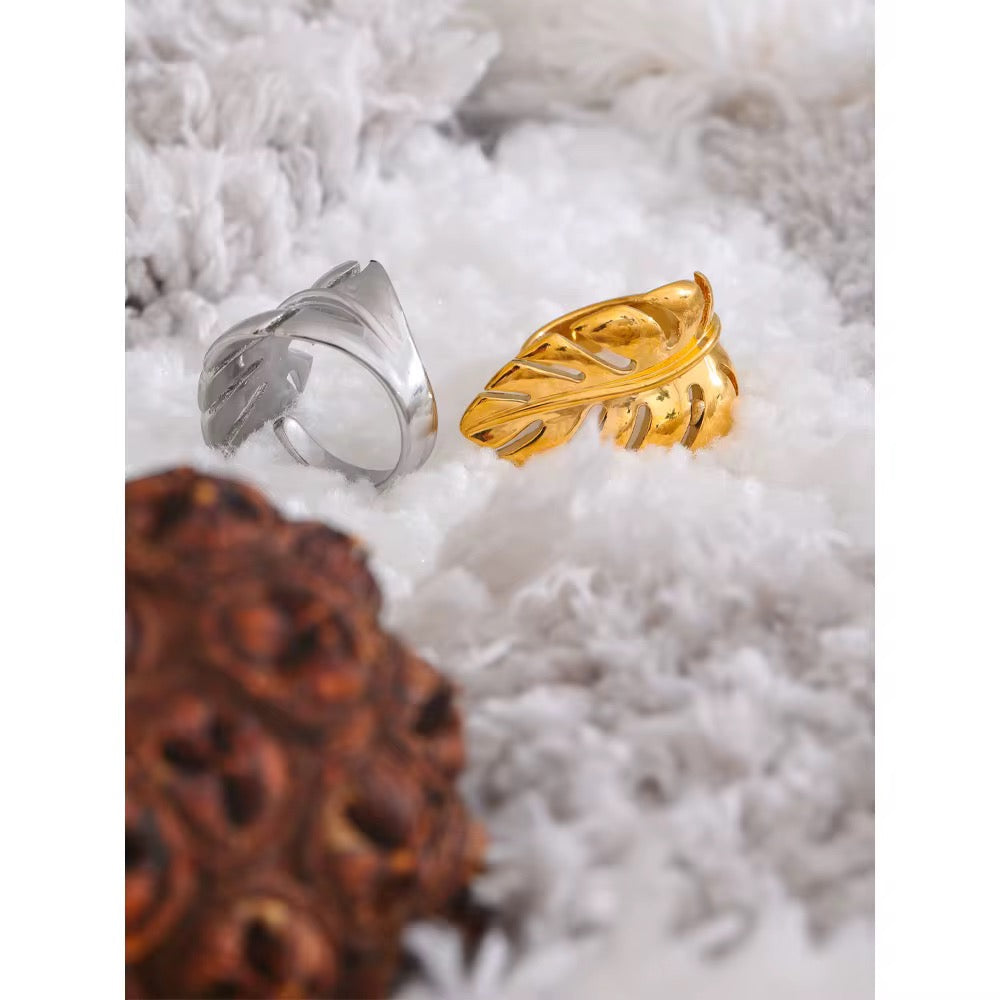 Premium stainless steel ring finished with 18k gold plating