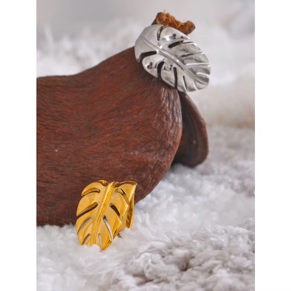 Premium stainless steel ring finished with 18k gold plating