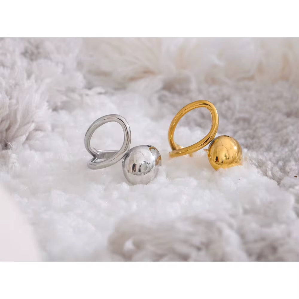 Premium stainless steel ring with platinum plating