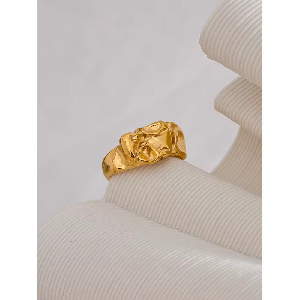 Premium stainless steel ring finished with 18k gold plating