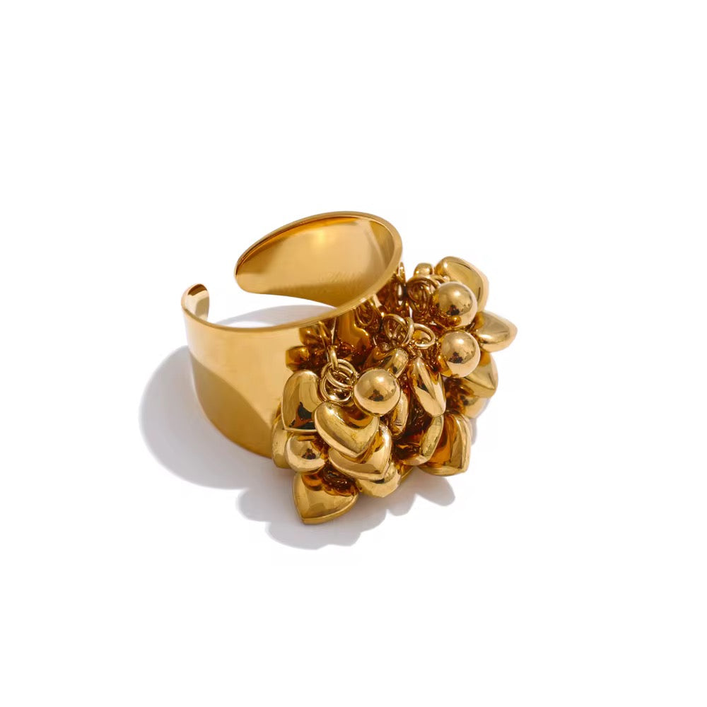 Premium stainless steel ring finished with 18k gold plating