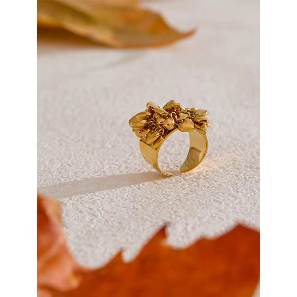 Premium stainless steel ring finished with 18k gold plating