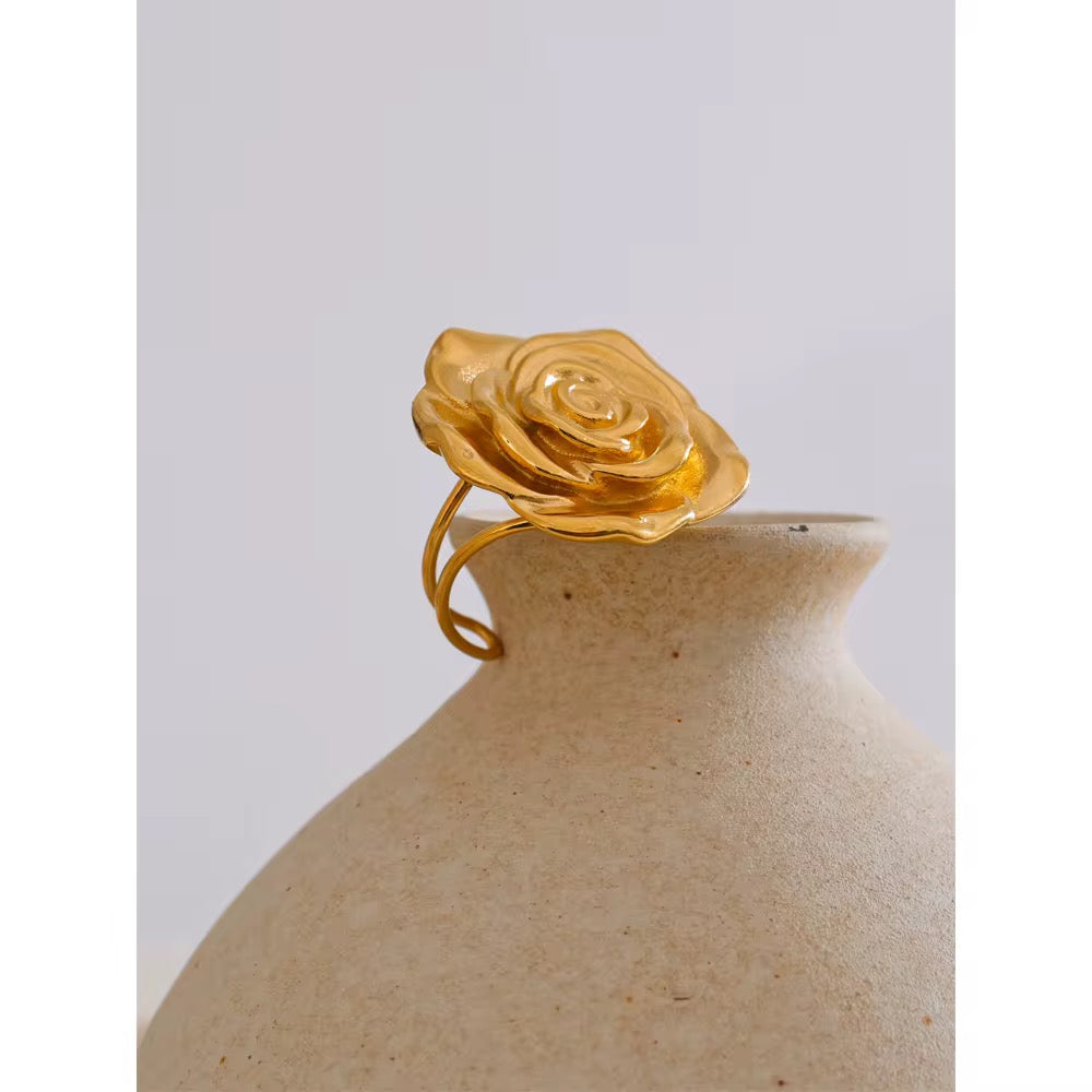 Premium stainless steel ring finished with 18k gold plating