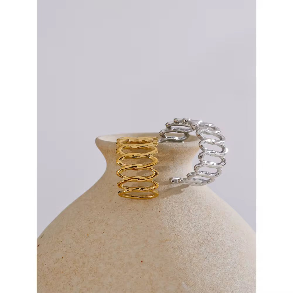 Premium stainless steel ring finished with 18k gold plating