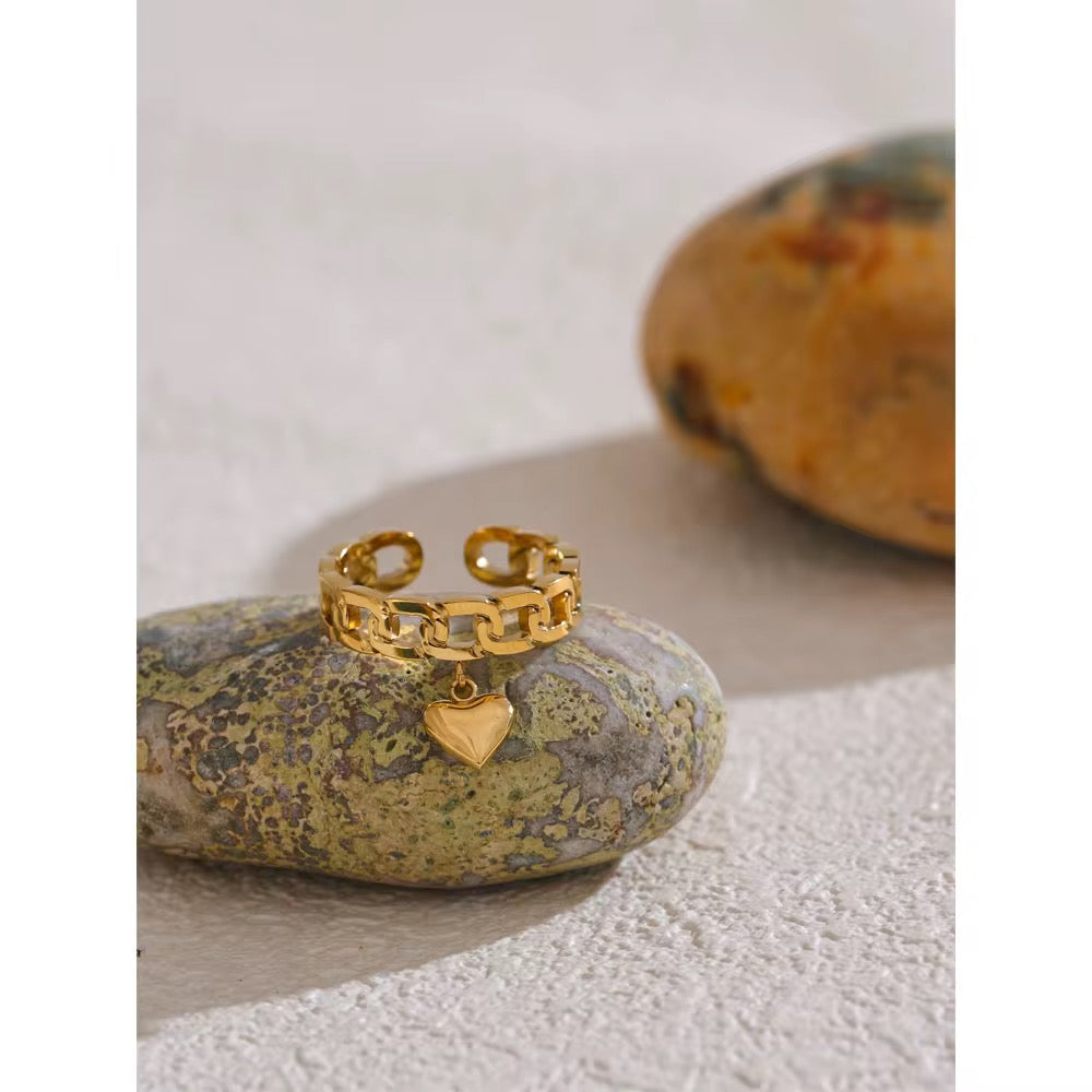 Premium stainless steel ring finished with 18k gold plating