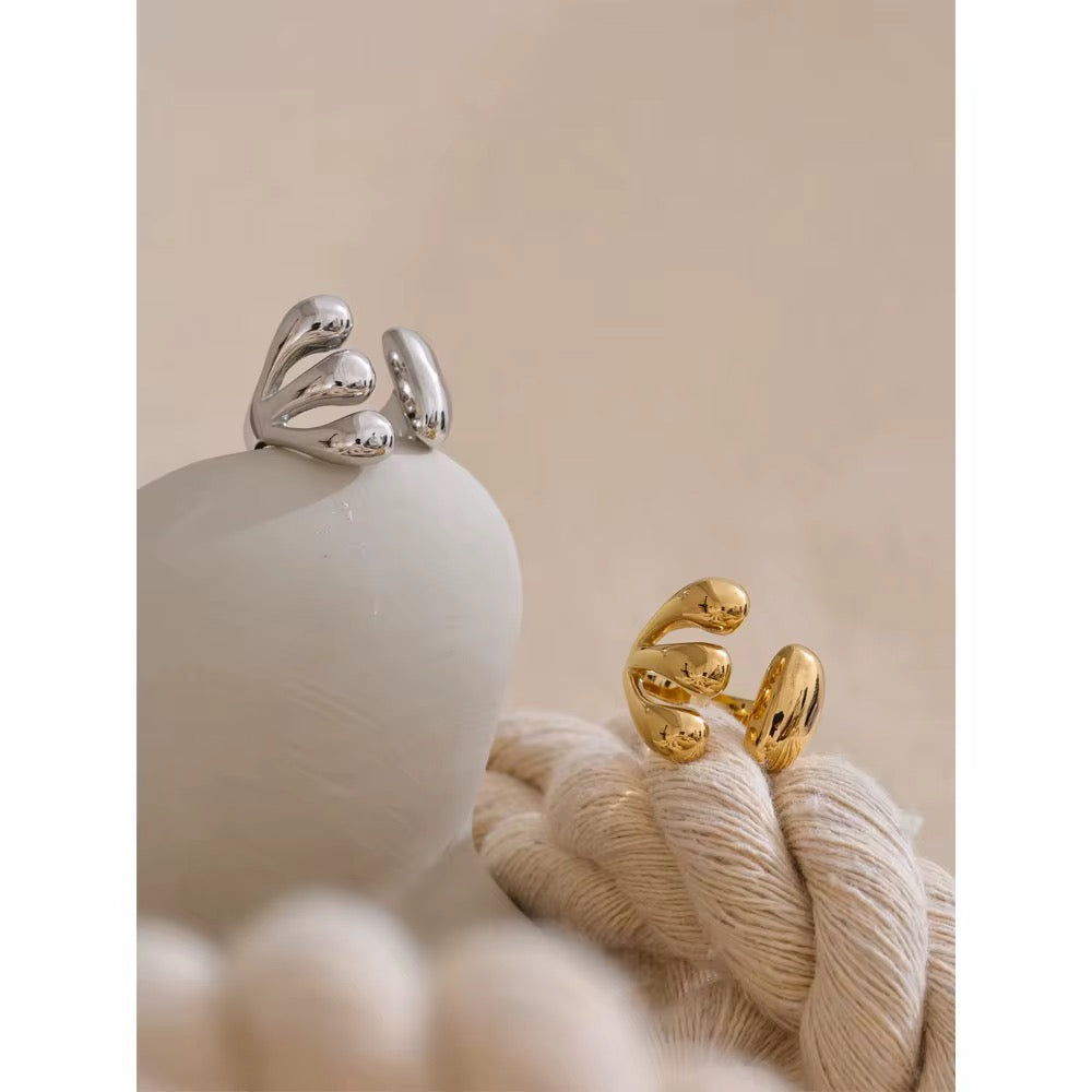 Premium stainless steel ring finished with 18k gold plating