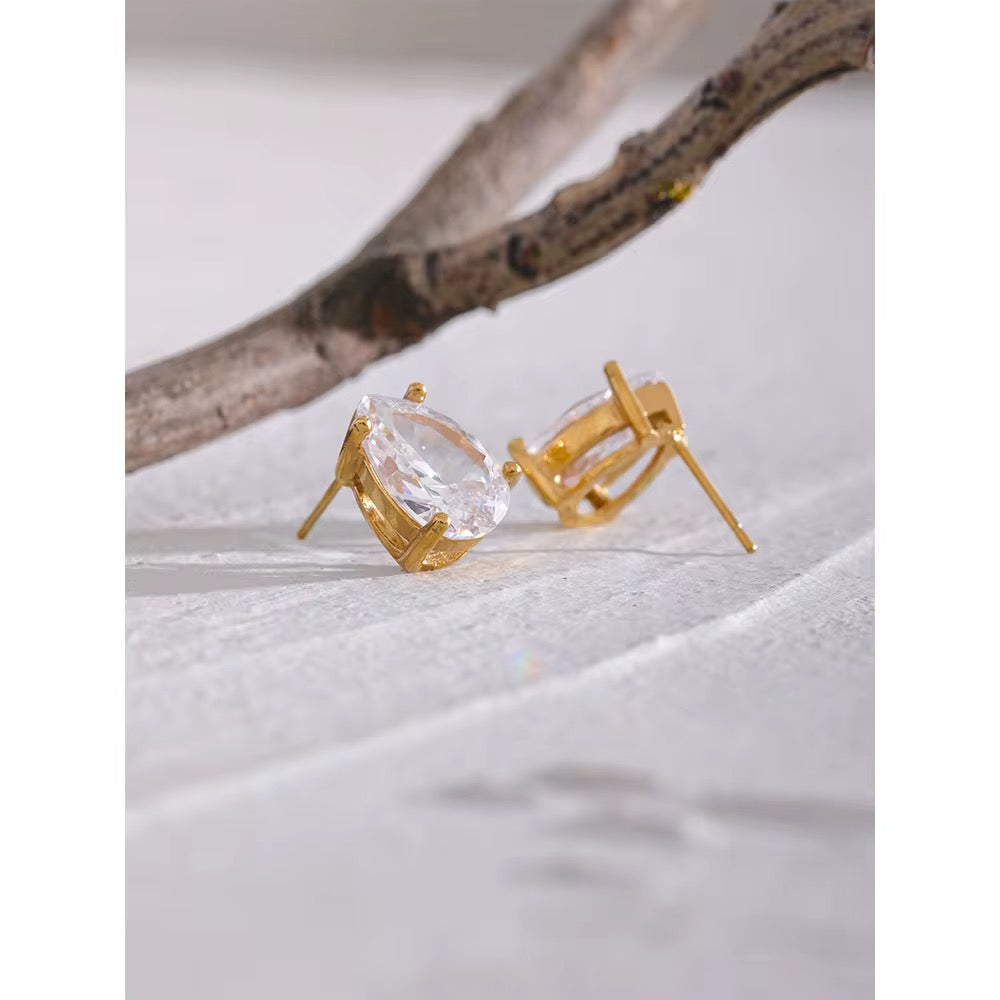 Premium stainless steel earrings finished with 18k gold plating