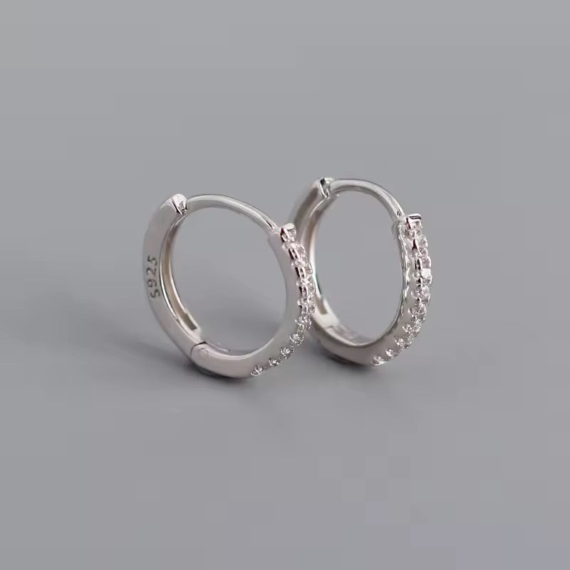 Rhodium-plated silver earrings with zircon stones